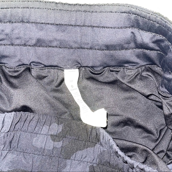 Lulu lemon shorts size 10 - Picture 5 of 5